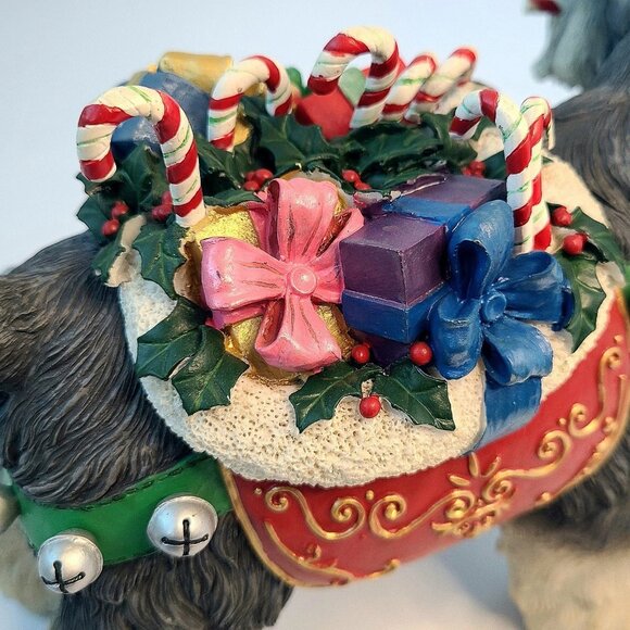 Danbury Mint Miniature Schnauzer Resin Figure Christmas Santa Dog 9 x 10 x 5 Vtg - Picture 4 of 11